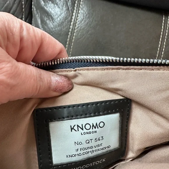 Knomo crossbody bag! - Picture 4 of 8